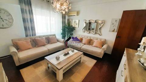 Apartamento T4 Mobilado e Equipado