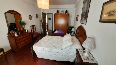 Apartamento T4 Mobilado e Equipado