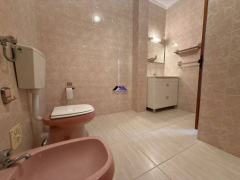 Moradia V3 com Estacionamento e Quintal