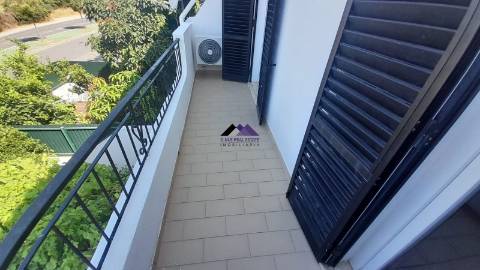 Moradia V3 com Estacionamento e Quintal