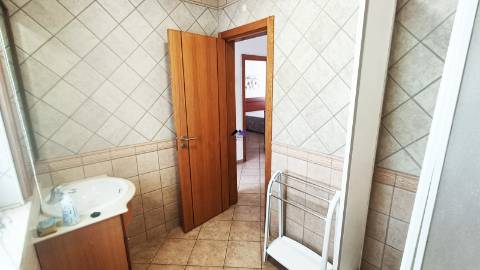 Moradia em Condomínio Privado com Piscina