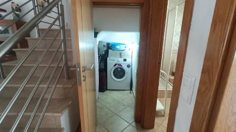 Moradia em Condomínio Privado com Piscina