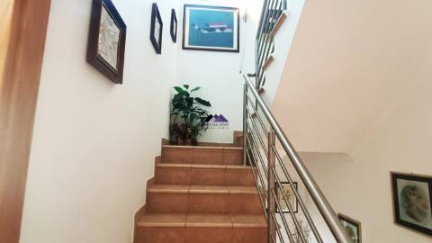 Moradia em Condomínio Privado com Piscina