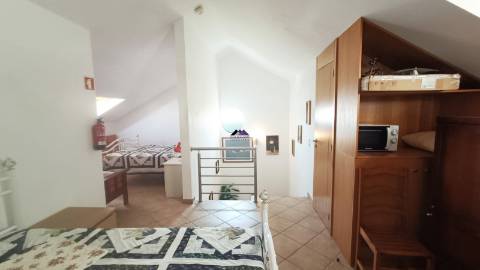 Moradia em Condomínio Privado com Piscina