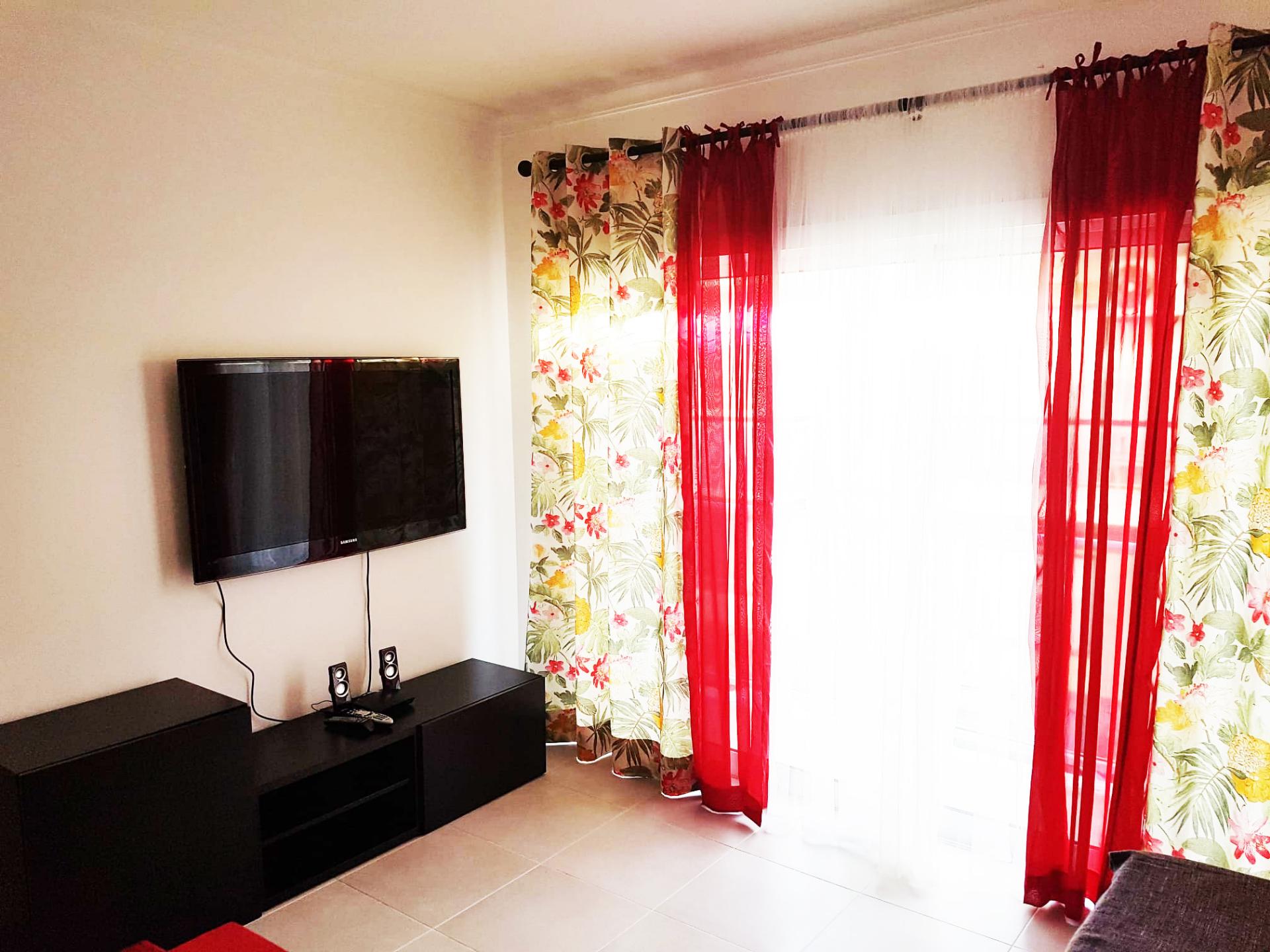 Apartamento T1 para Arrendamento Anual