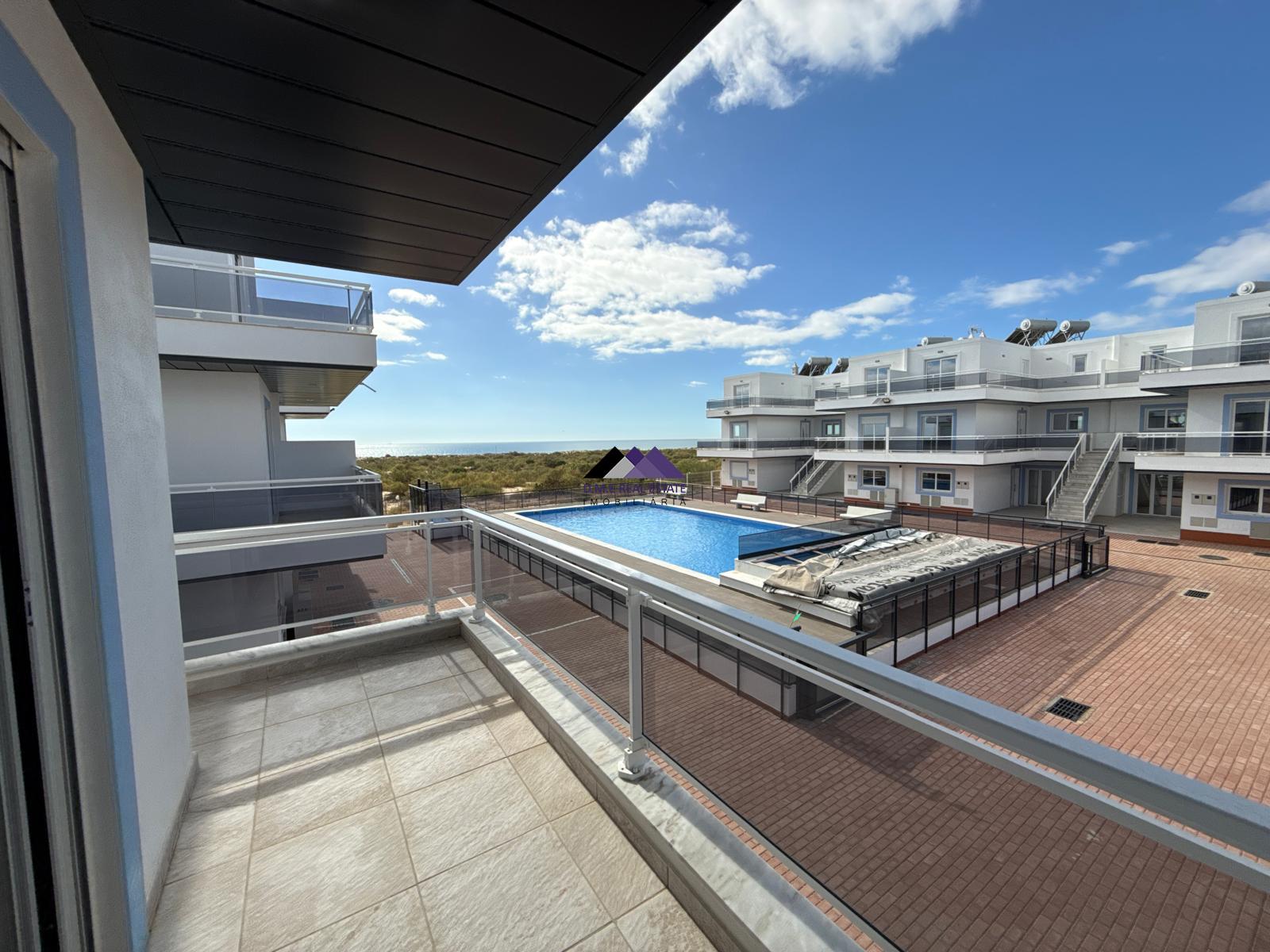 Apartamento T1+1 com Terraços Amplos e Vista Mar - Manta Rota