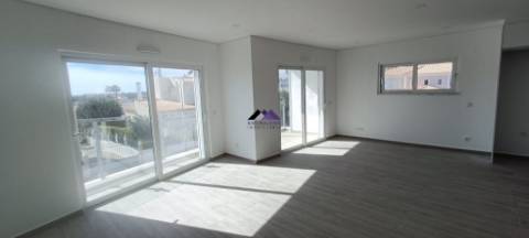 Apartamento T2+1 em construção na Urb. Casas da Alcaria - Altura