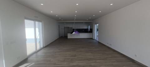 Moradia de Luxo T4 Nova a estrear em Altura