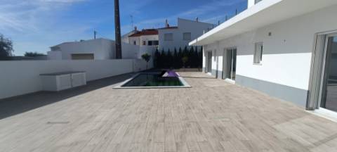 Moradia de Luxo T4 Nova a estrear em Altura