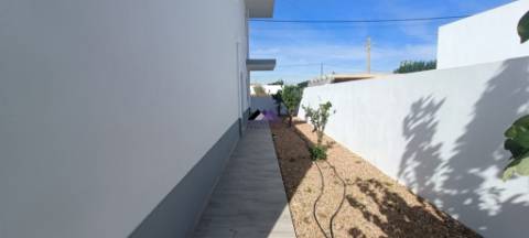 Moradia de Luxo T4 Nova a estrear em Altura