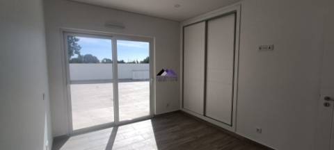 Moradia de Luxo T4 Nova a estrear em Altura