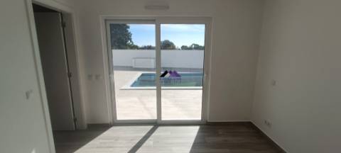 Moradia de Luxo T4 Nova a estrear em Altura