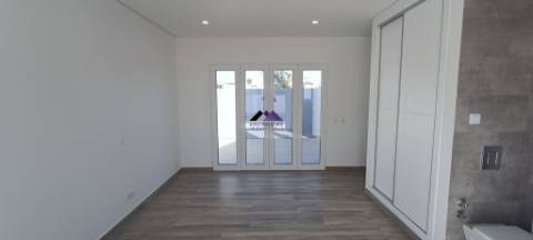 Moradia de Luxo T4 Nova a estrear em Altura