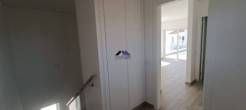 Moradia de Luxo T4 Nova a estrear em Altura