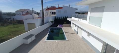 Moradia de Luxo T4 Nova a estrear em Altura