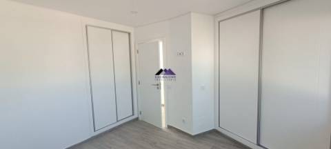 Apartamento Duplex T1+2 em construção na Urb. Casas da Alcaria - Altura