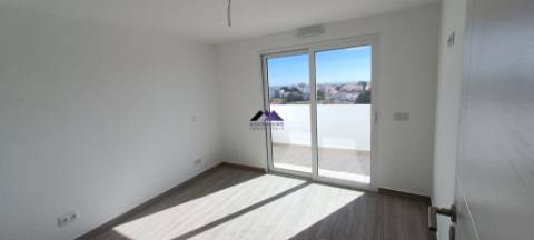 Apartamento Duplex T1+2 em construção na Urb. Casas da Alcaria - Altura