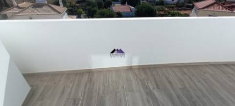 Apartamento Duplex T1+2 em construção na Urb. Casas da Alcaria - Altura