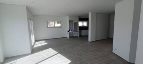 Apartamento Duplex T1+2 em construção na Urb. Casas da Alcaria - Altura