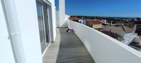 Apartamento Duplex T1+2 em construção na Urb. Casas da Alcaria - Altura