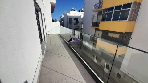 Apartamento T1+1 Novo a 200m da Praia de Monte Gordo