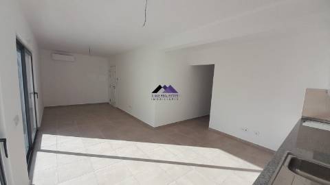 Apartamento T1+1 Novo a 200m da Praia de Monte Gordo