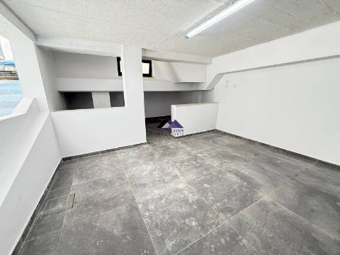 Moradia V3 com Garagem e Piscina a Estrear