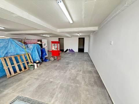 Moradia V3 com Garagem e Piscina a Estrear