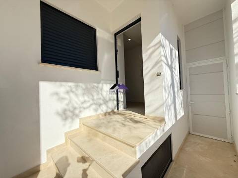 Moradia V3 com Garagem e Piscina a Estrear