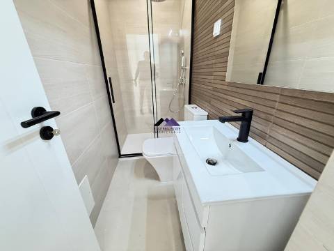 Moradia V3 com Garagem e Piscina a Estrear