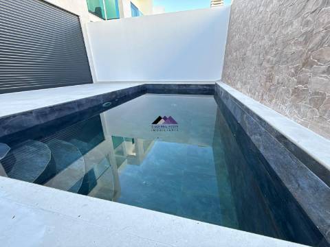 Moradia V3 com Garagem e Piscina a Estrear