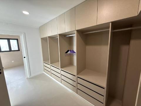 Moradia V3 com Garagem e Piscina a Estrear