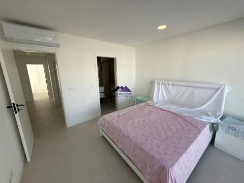 Moradia V3 com Garagem e Piscina a Estrear