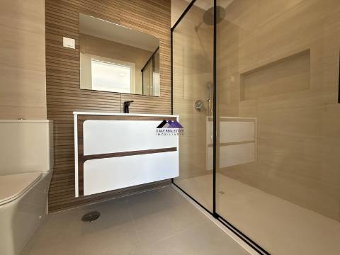 Moradia V3 com Garagem e Piscina a Estrear