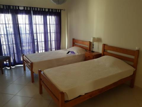 Moradia T3+1 com Estacionamento, Logradouro e Sótão