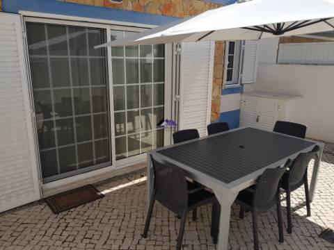 Moradia T3+1 com Estacionamento, Logradouro e Sótão