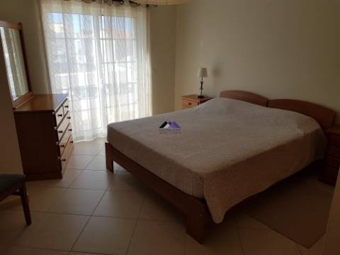 Moradia T3+1 com Estacionamento, Logradouro e Sótão