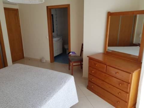 Moradia T3+1 com Estacionamento, Logradouro e Sótão