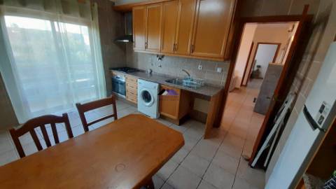 Apartamento T1 na Urbanização das Amendoeiras