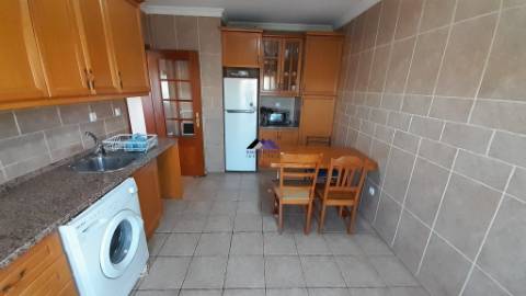 Apartamento T1 na Urbanização das Amendoeiras