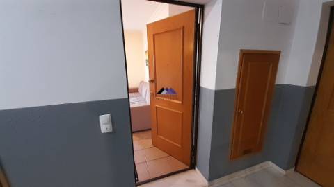 Apartamento T1 na Urbanização das Amendoeiras