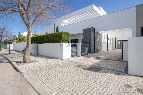 Moradia de Luxo T2+2 | Turquesa Residence