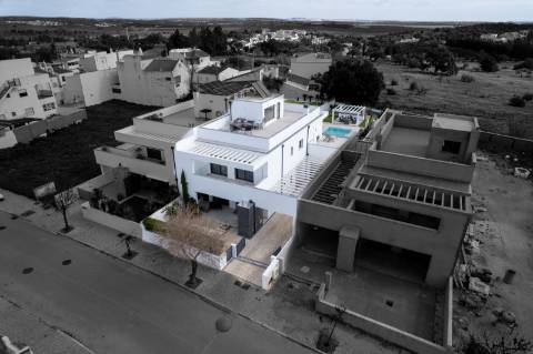 Moradia de Luxo T2+2 | Turquesa Residence