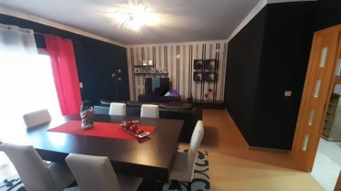 Apartamento T3 na Urbanização Rias Parque