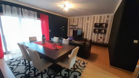 Apartamento T3 na Urbanização Rias Parque