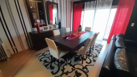 Apartamento T3 na Urbanização Rias Parque