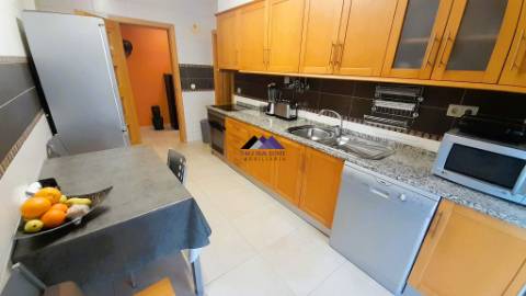 Apartamento T3 na Urbanização Rias Parque