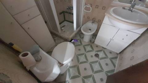 Casa Térrea para Recuperar nas Hortas com Grande Potencial