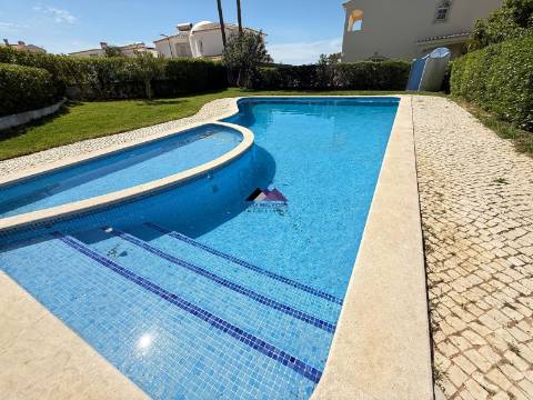T3 em Portimão a 800m da Praia do Alemão com Piscina e Jardim