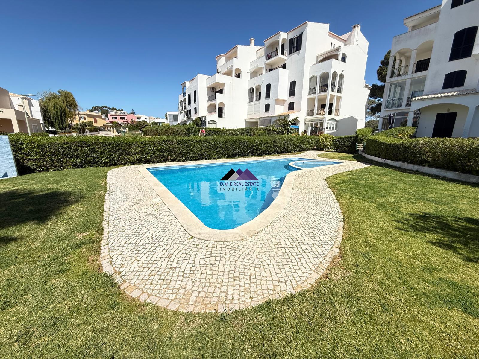 T3 em Portimão a 800m da Praia do Alemão com Piscina e Jardim